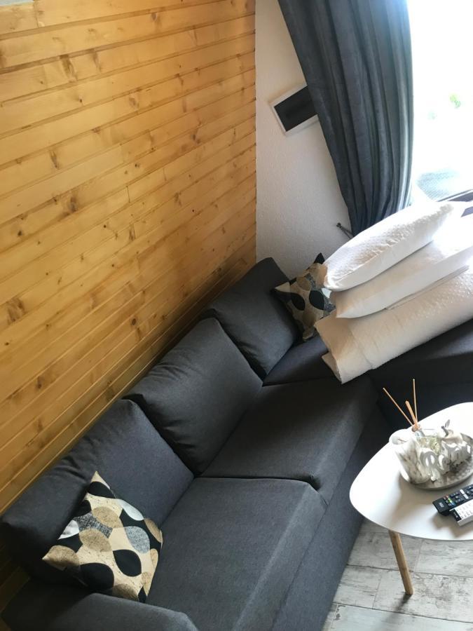 Casutele De Sub Padure Hotel Авриг Екстериор снимка