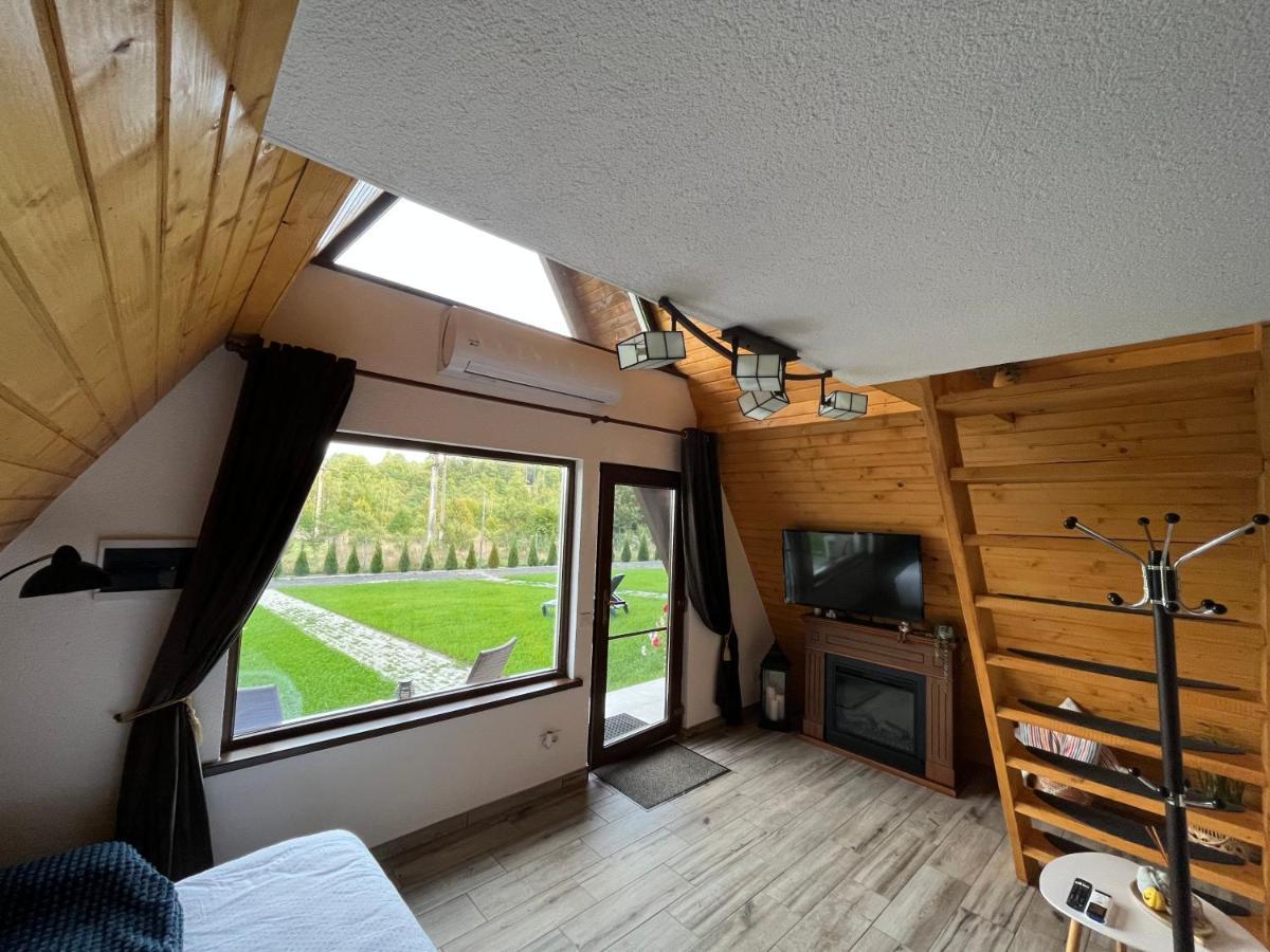 Casutele De Sub Padure Hotel Авриг Екстериор снимка